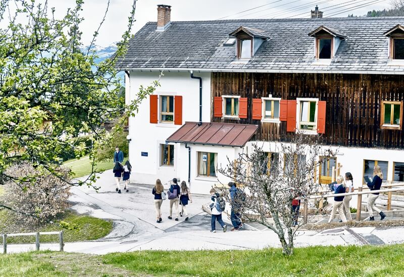 srednja škola u Švajcarskoj