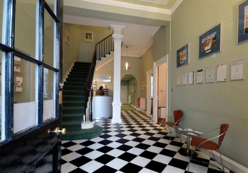 engleski u edinburgu