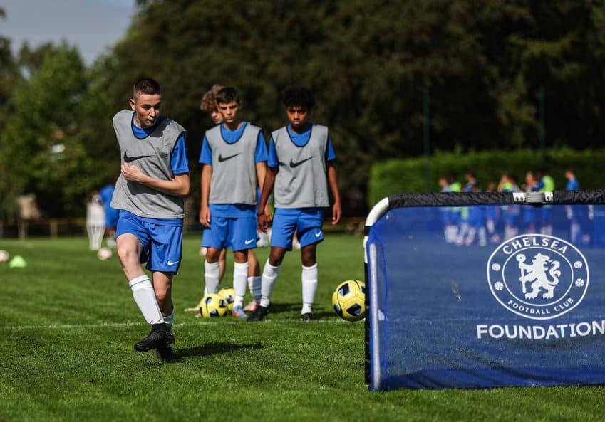 Chelsea football camp NIKIE sports camps